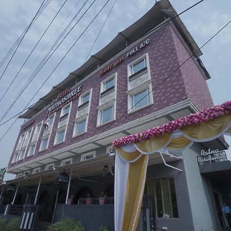 Hotel Mathoshree ธาเน ภายนอก รูปภาพ