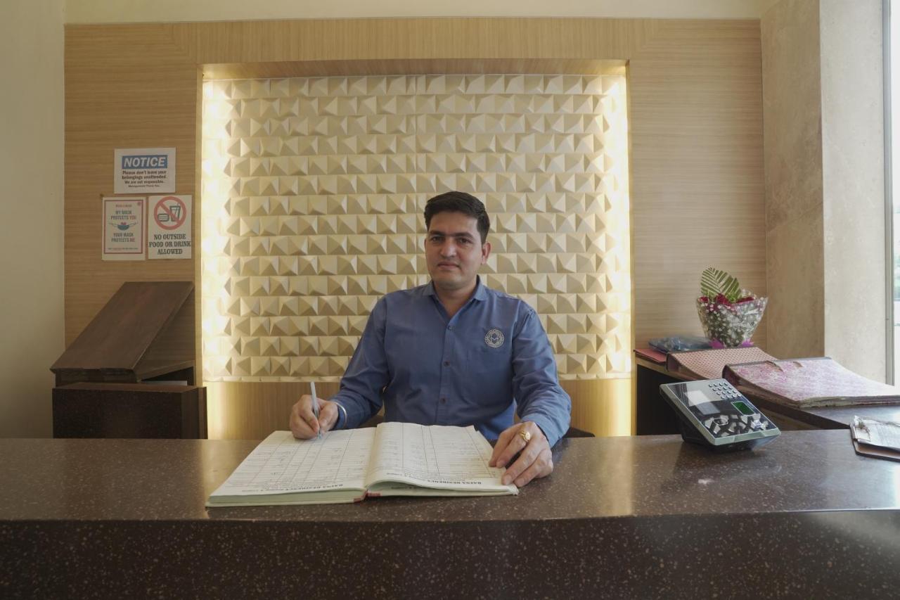Hotel Mathoshree ธาเน ภายนอก รูปภาพ